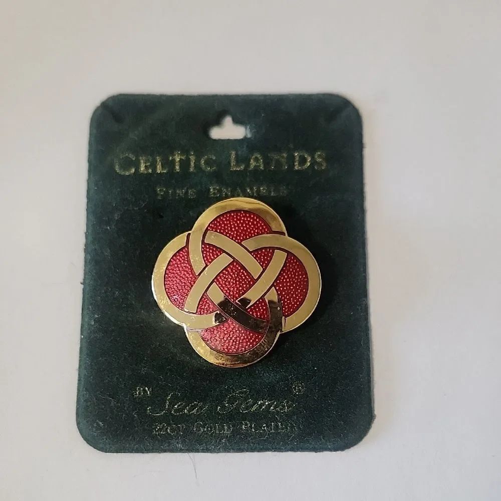 Celtic Lands Red and 22ct Gold Plated Brooch 22K Gold Plate